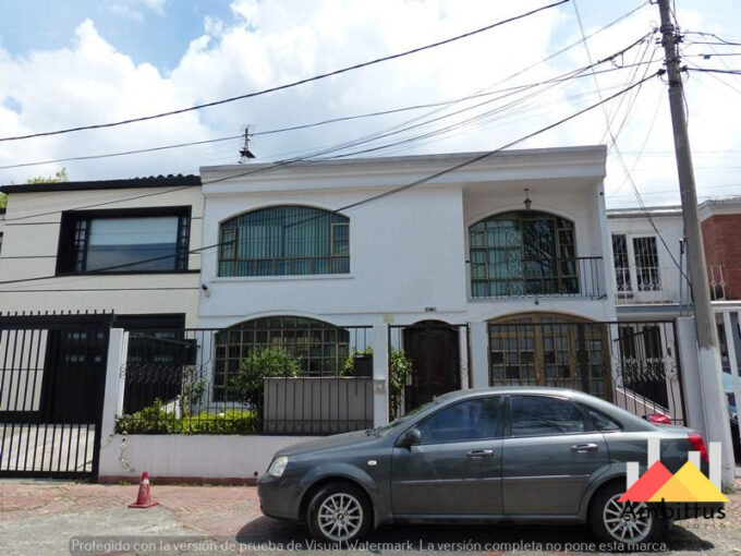 Casa-oficina en arriendo en Bogotá Pasadena