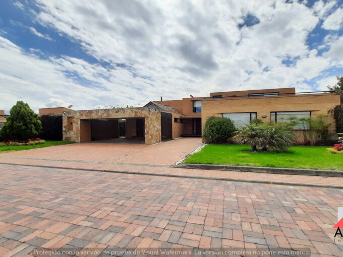 Casa en arriendo en Cajicá vereda Carretón